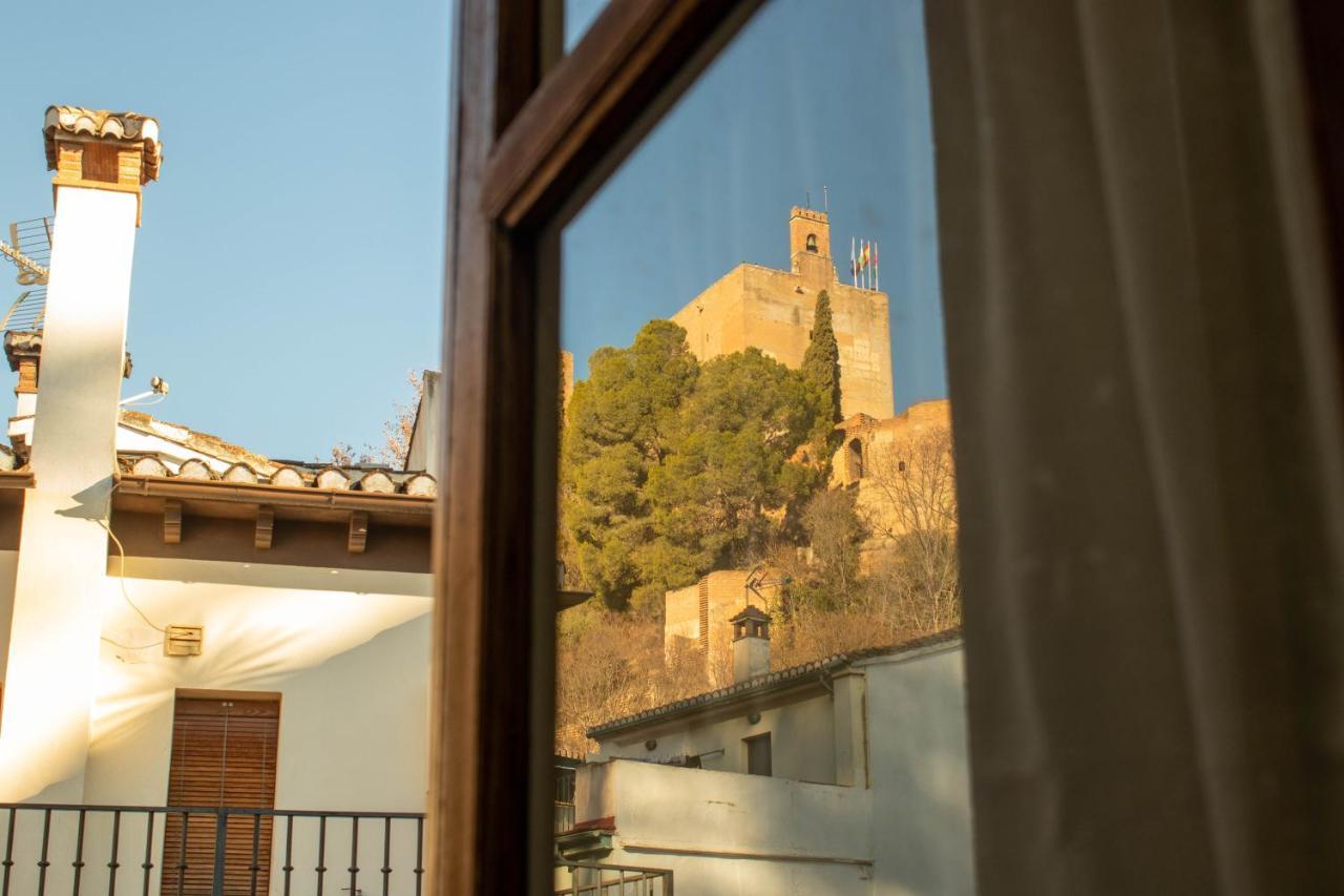 Apartamento Atico Con Terraza En Cuesta Gomerez *